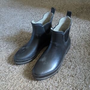 L.L. Bean Women’s Black Rubber Chelsea Wellie Boots – Size 9